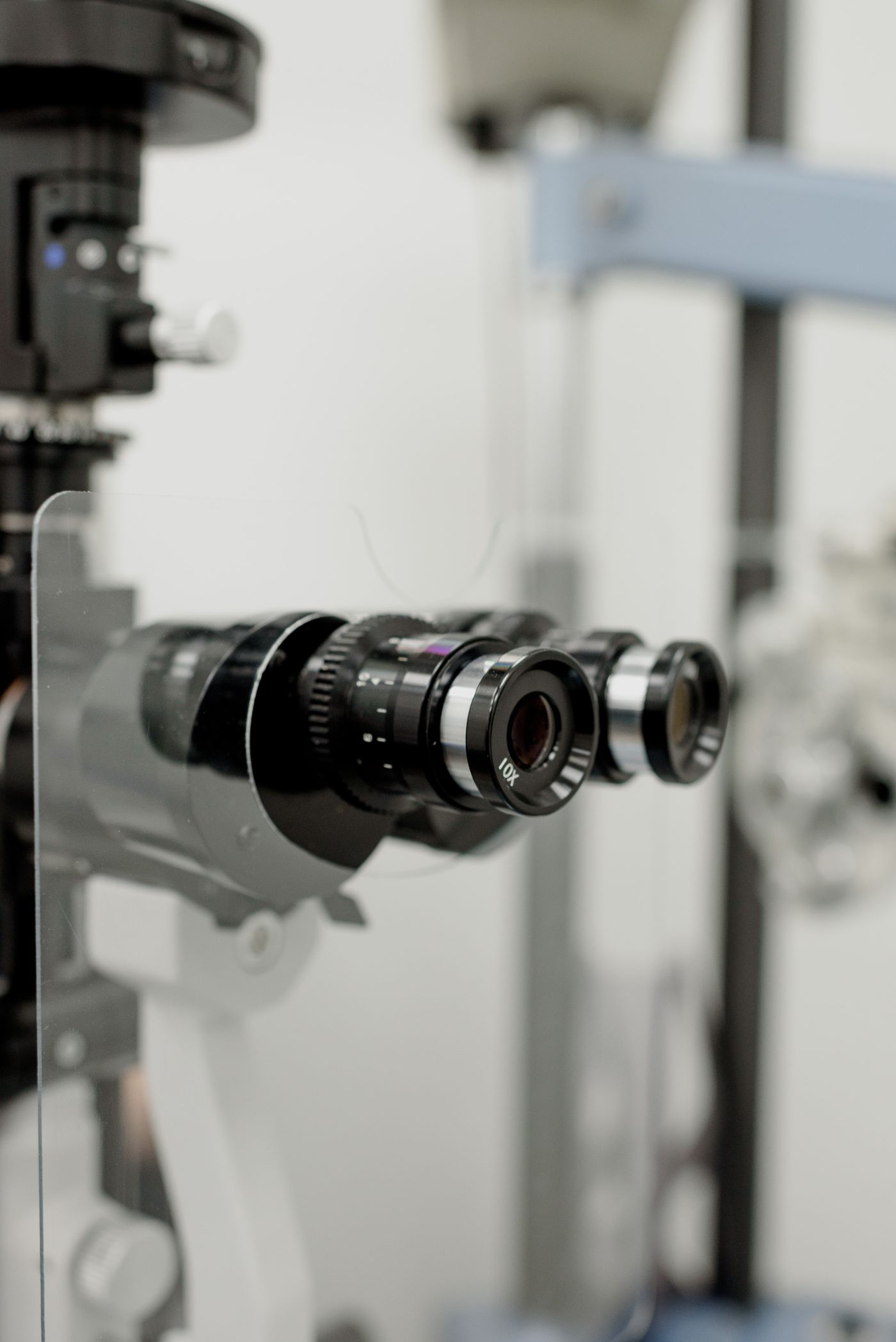Clinical eye-care diagnostic instrument