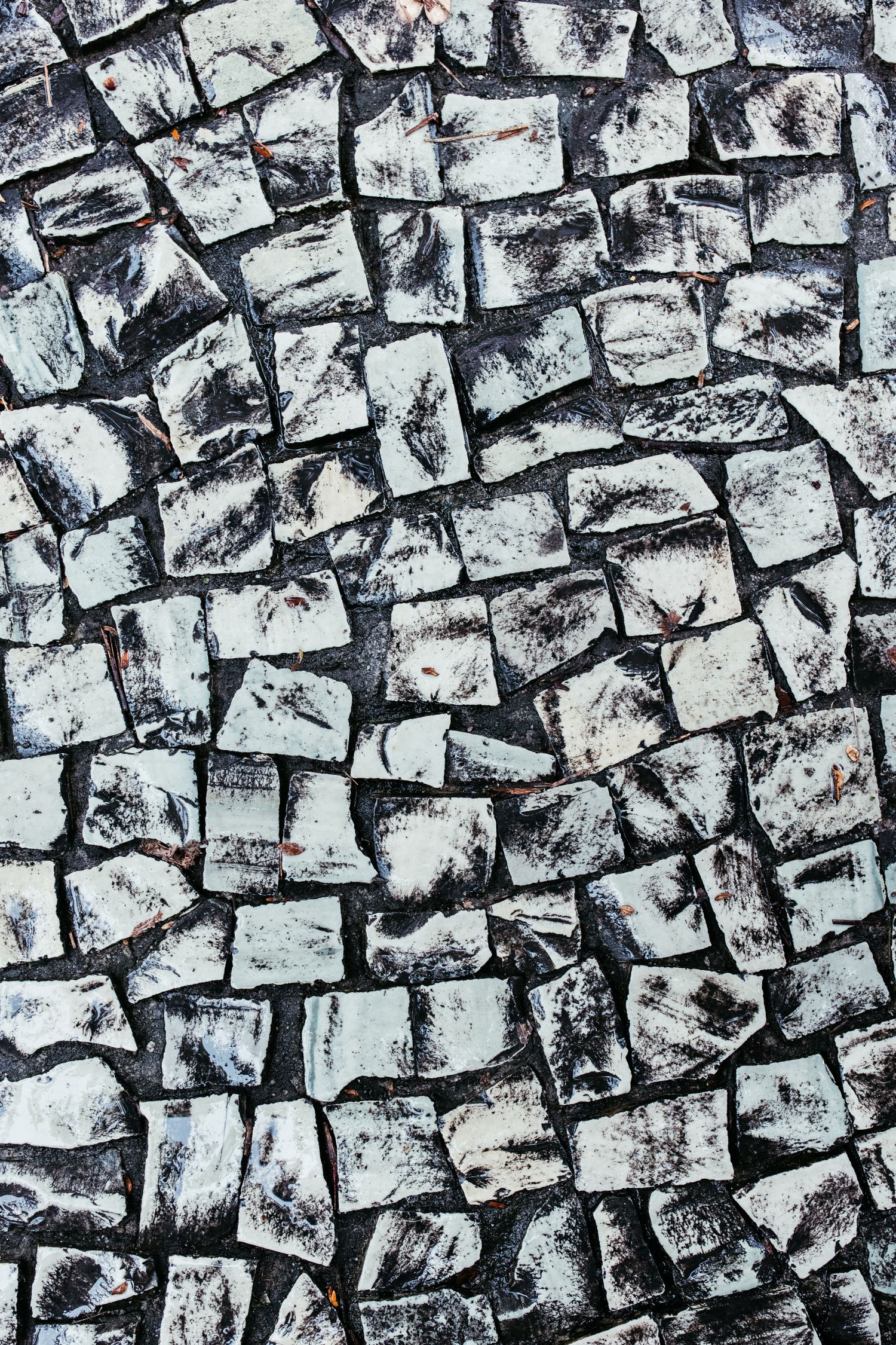 A stone mosaic sett pattern