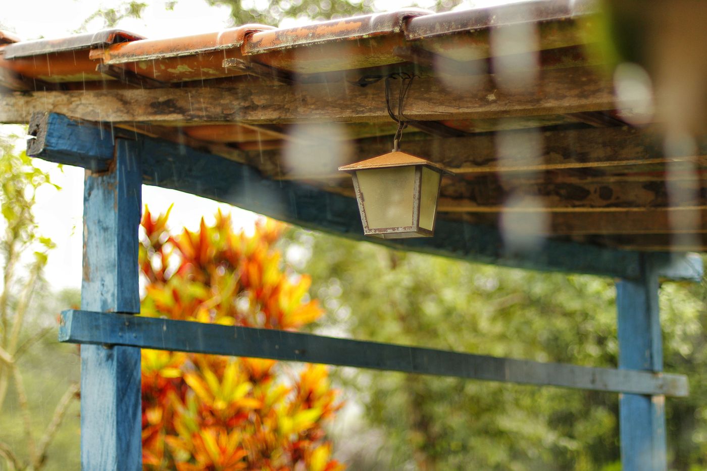 Detail of a patio-cover roofline