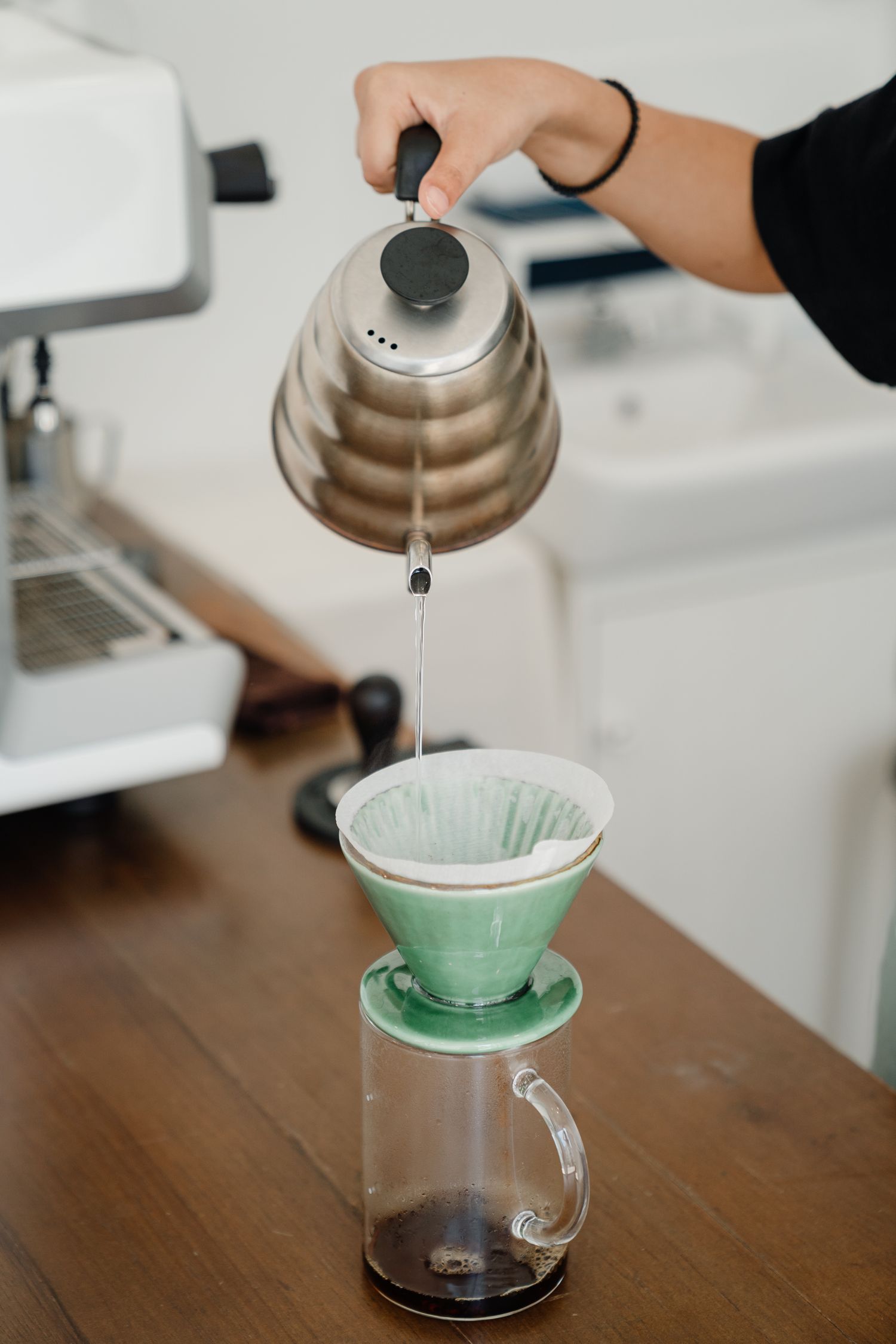 Pour-over dripper brewing