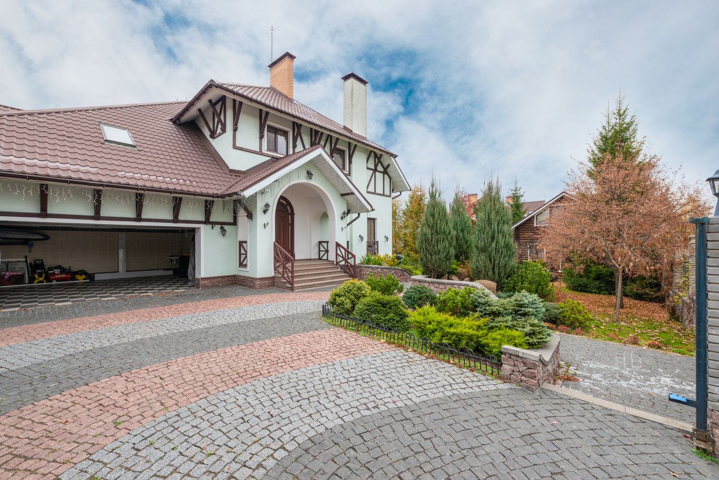Clean brick driveway